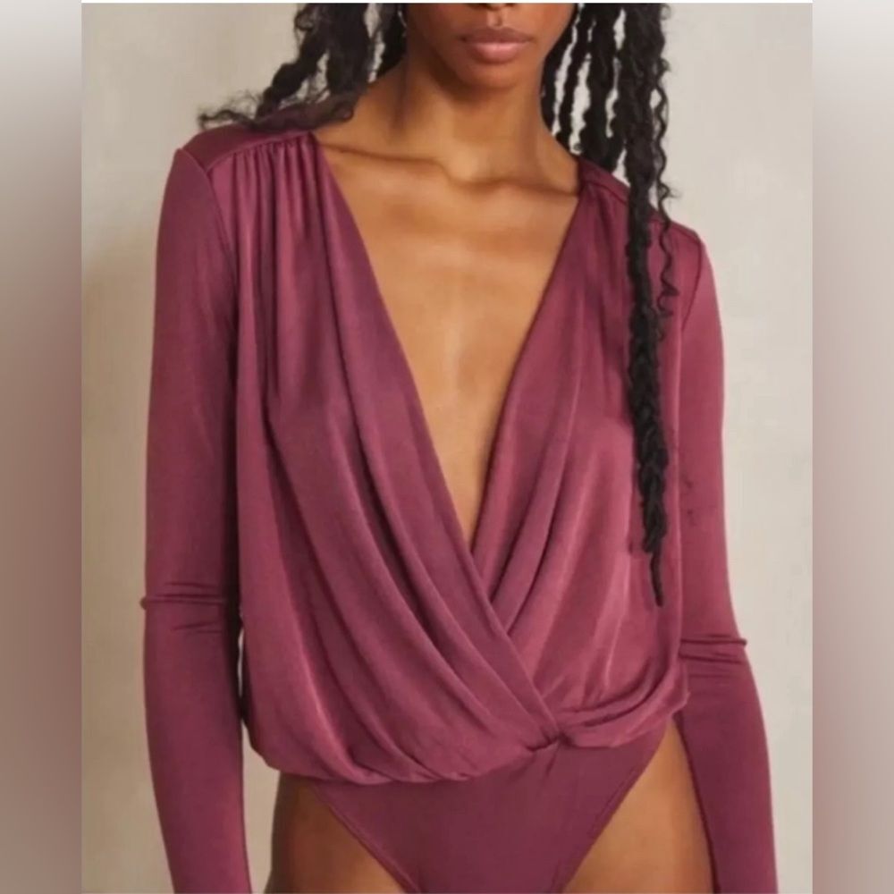 Free People Intimately long sleeve mauve plunge neck turnt body suit